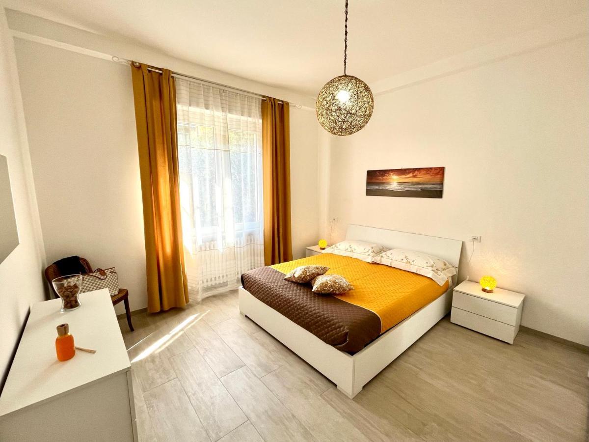 Marina Centro Harbor Apartment Rimini Exterior foto